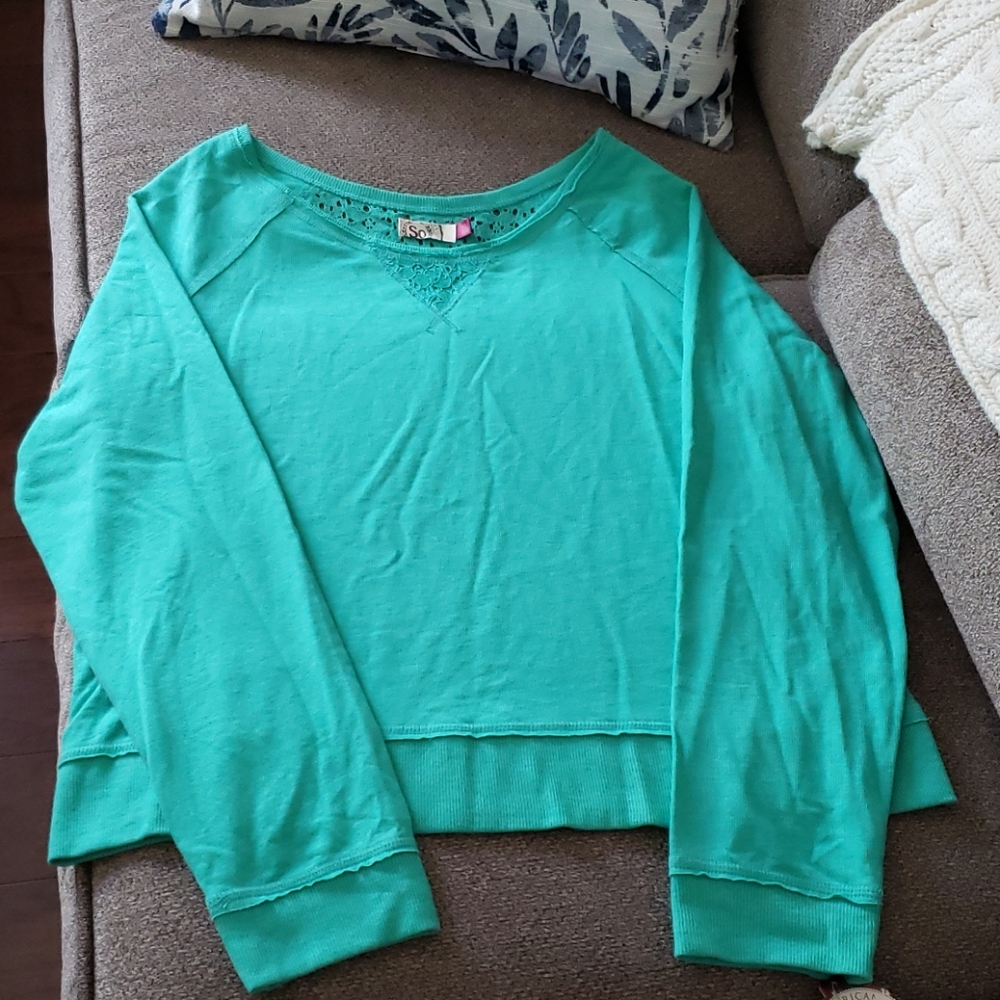 SO lace back green pullover long-sleeve sweatshirt